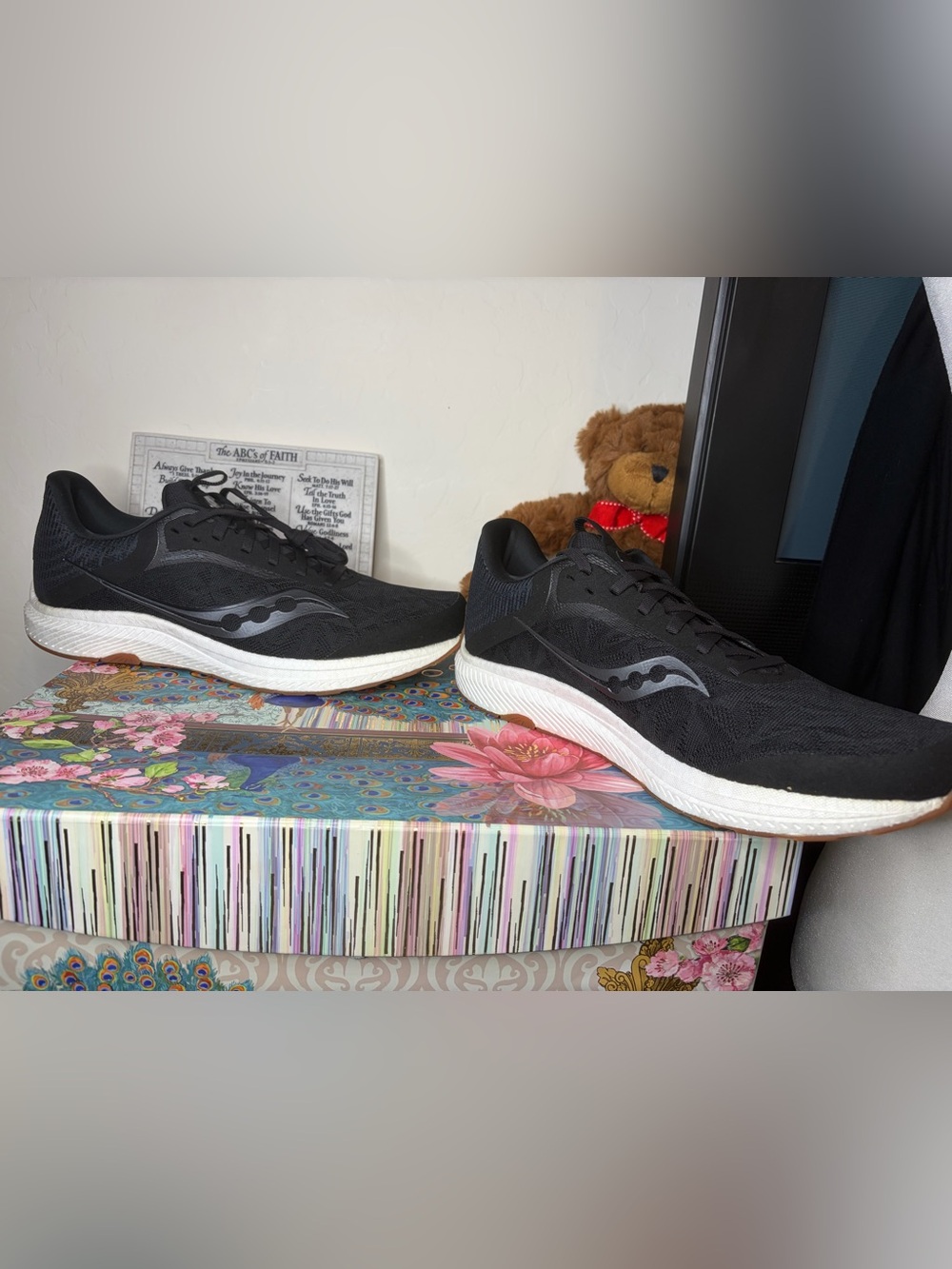 Saucony Freedom 5 Black Gum Men’s 11.5 Running Shoes New